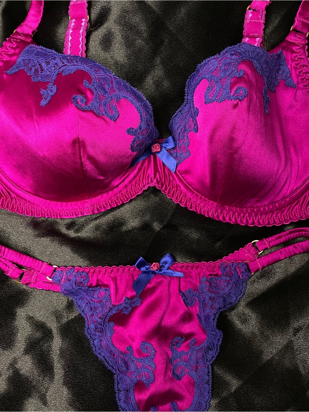 Agent Provocateur Molly Fuchsia Satin/Silk Bra & Thong Set in 34DD, AP2 (US 4) - Picture 3 of 14